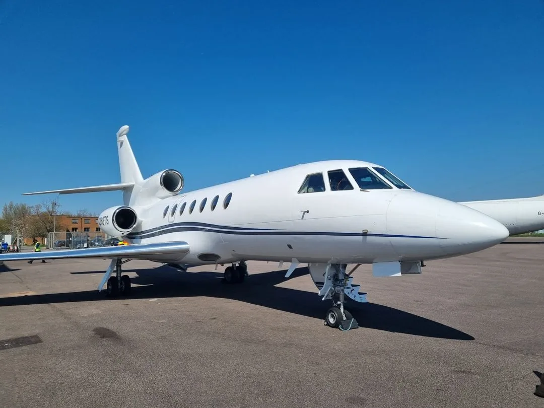 Exterior view of a 1998 Dassault Falcon 50EX.
