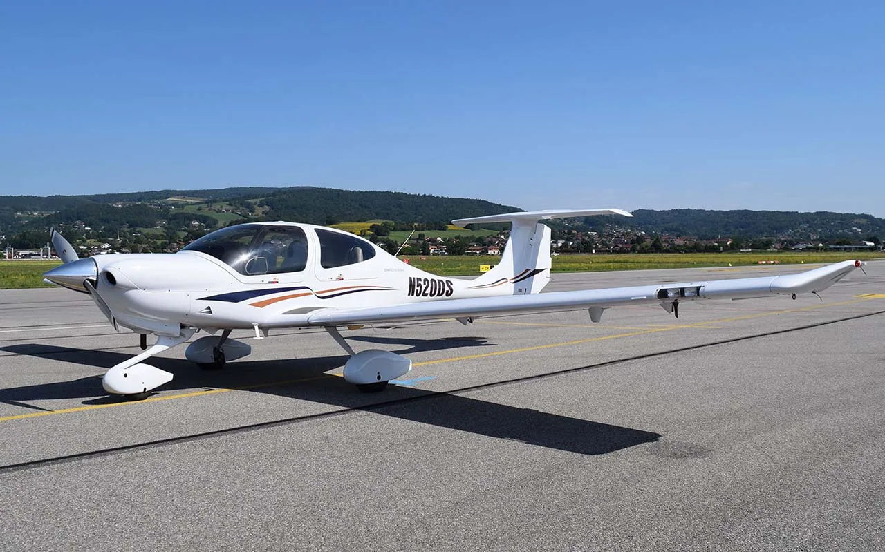 Exterior view of a 2007 Vans RV-7.