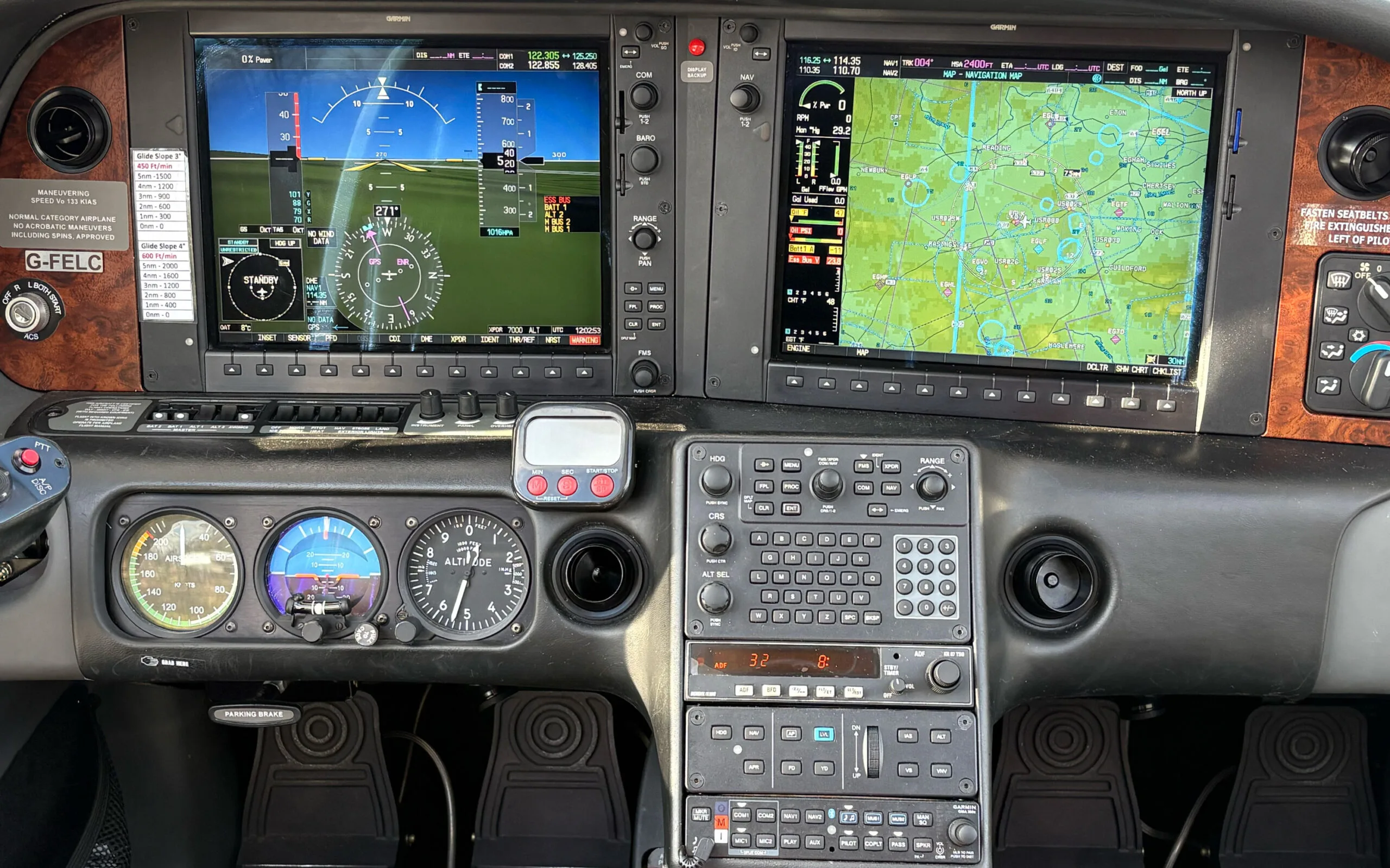 Avionics suite of a 2008 Cirrus SR22 GTS G3 £335,000 VAT PAID - CK Aviation.