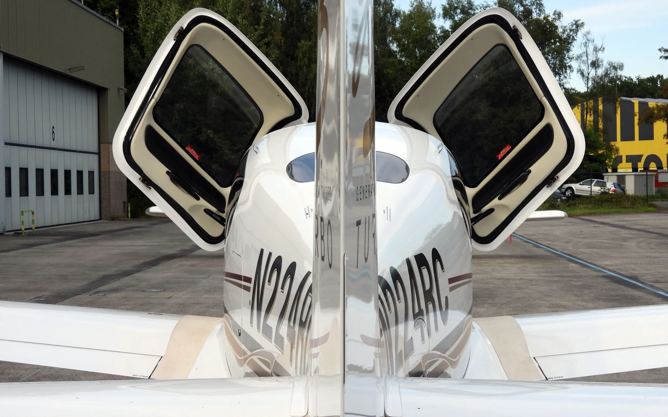 Engine detail of a 2008 Cirrus SR22TN G3 £255,000 VAT PAID - CK Aviation.