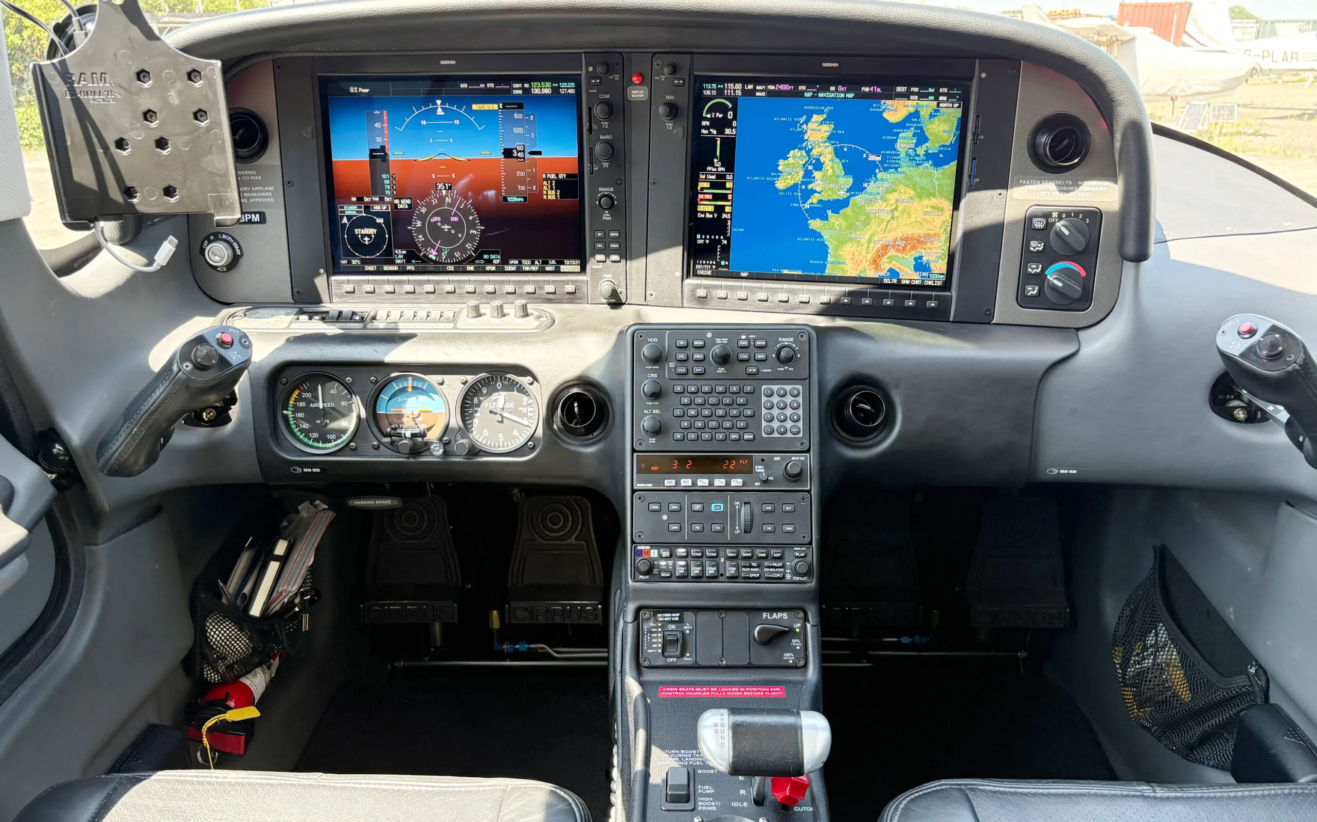 Avionics suite of a 2008 Cirrus SR22TN GTS G3 £325,000 VAT PAID - CK Aviation.