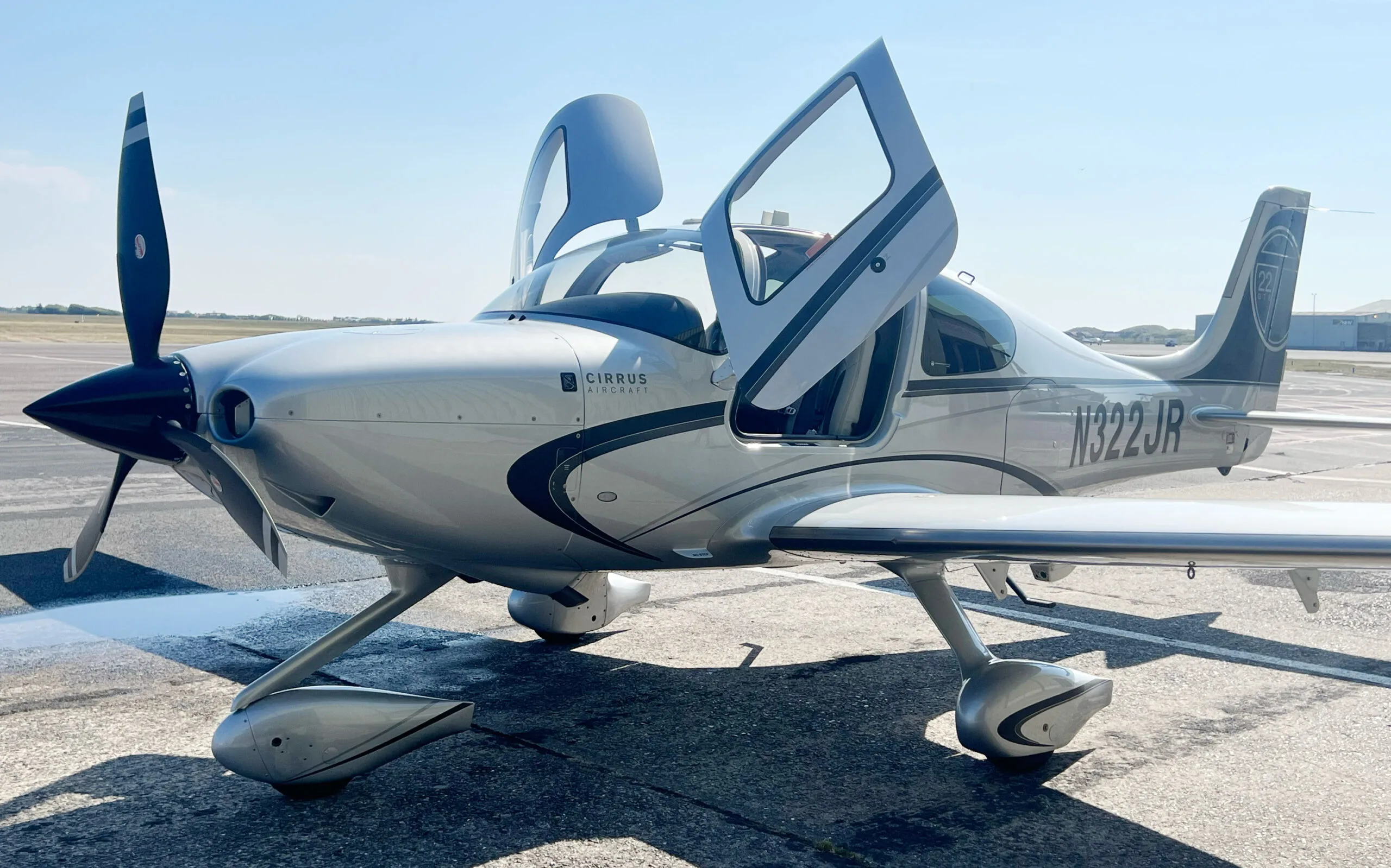 Exterior view of a 2012 Cirrus SR22T GTS G3 £375,000 UK & EU VAT PAID - CK Aviation, N322JR.