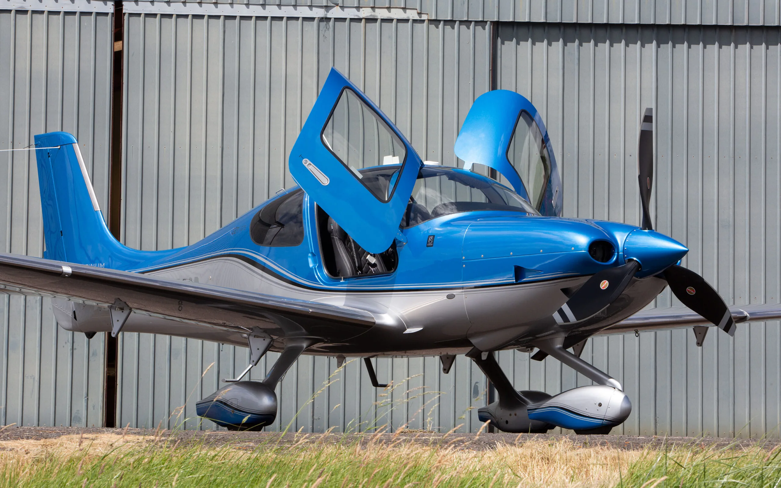 Marketing image of a 2018 Cirrus SR22T GTS G6 FIKI.