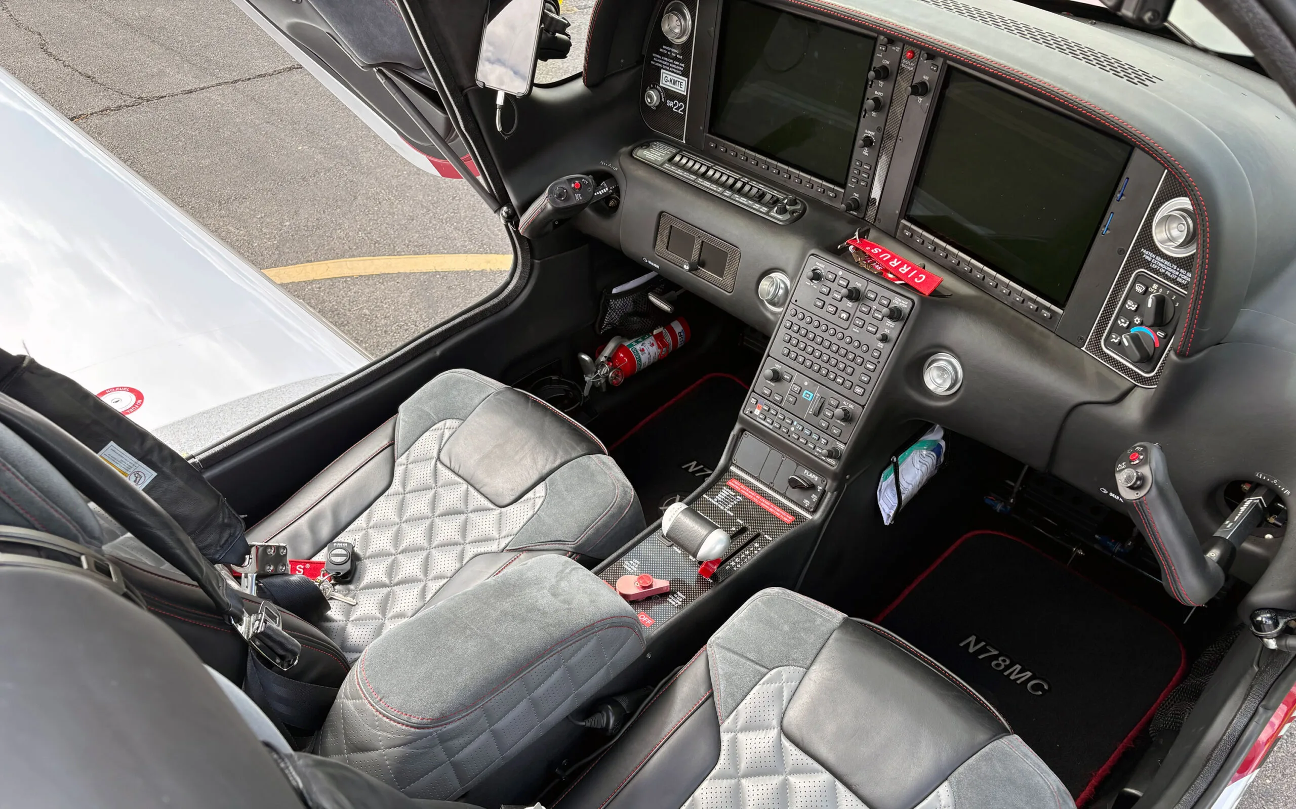 Cockpit and instrument panel of a 2019 Cirrus SR22 GTS G6 Xi £589,000 VAT PAID - CK Aviation.