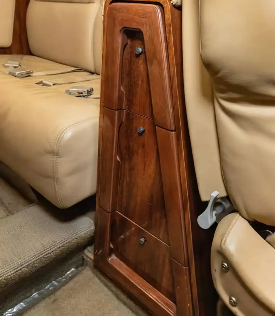 Cabin interior of a 1988 Beechcraft king air b200.
