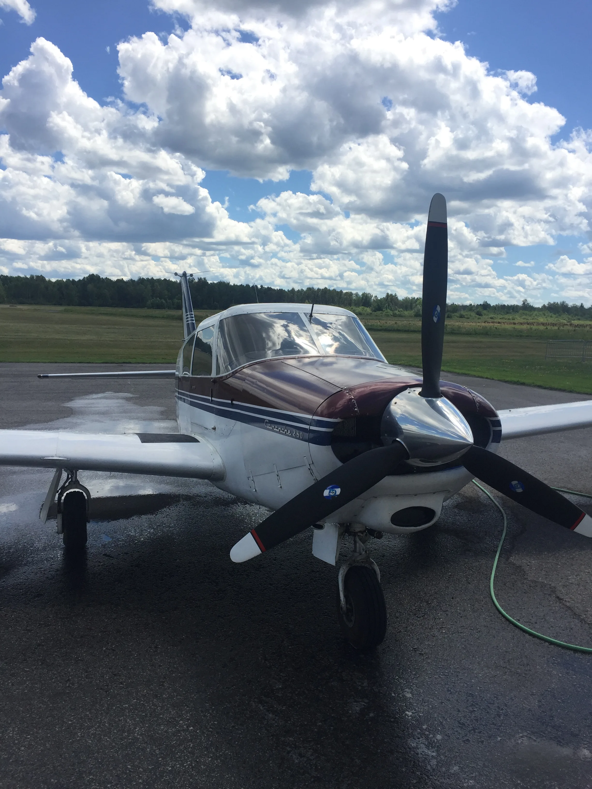 Exterior view of a 1964 Piper PA-24-250 - Canadian Aircraft Sales.