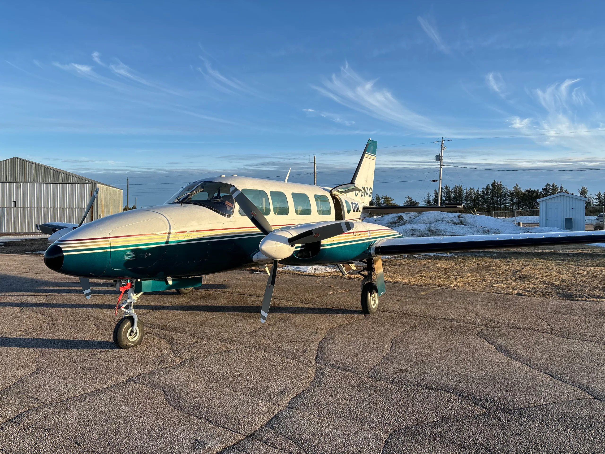Exterior view of a 1973 Piper NAVAJO CHIEFTAIN - Canadian Aircraft Sales.