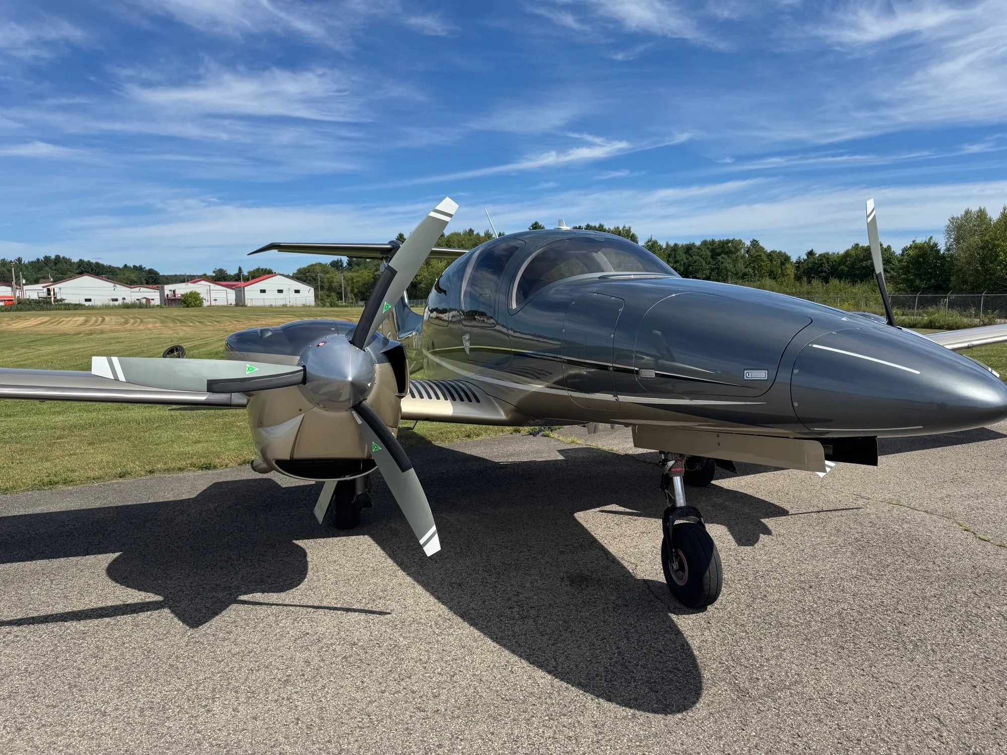 Exterior view of a 2017 Diamond DA62 - Canadian Aircraft Sales.