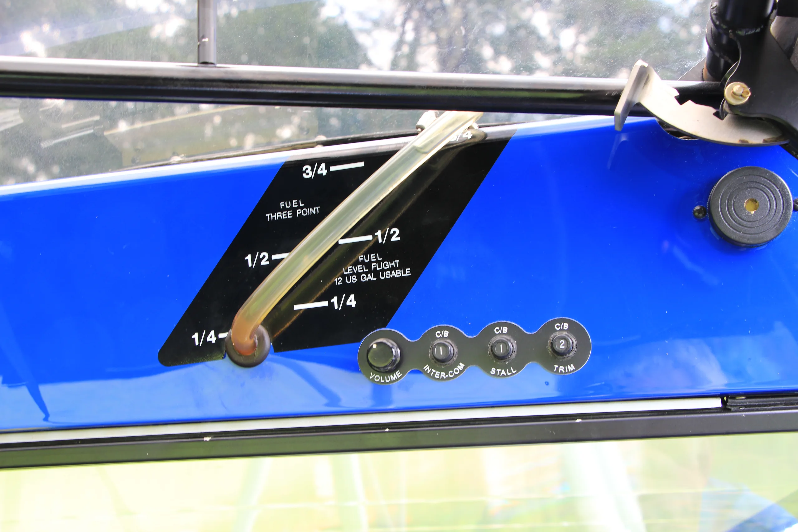 Avionics suite of a CubCrafters.