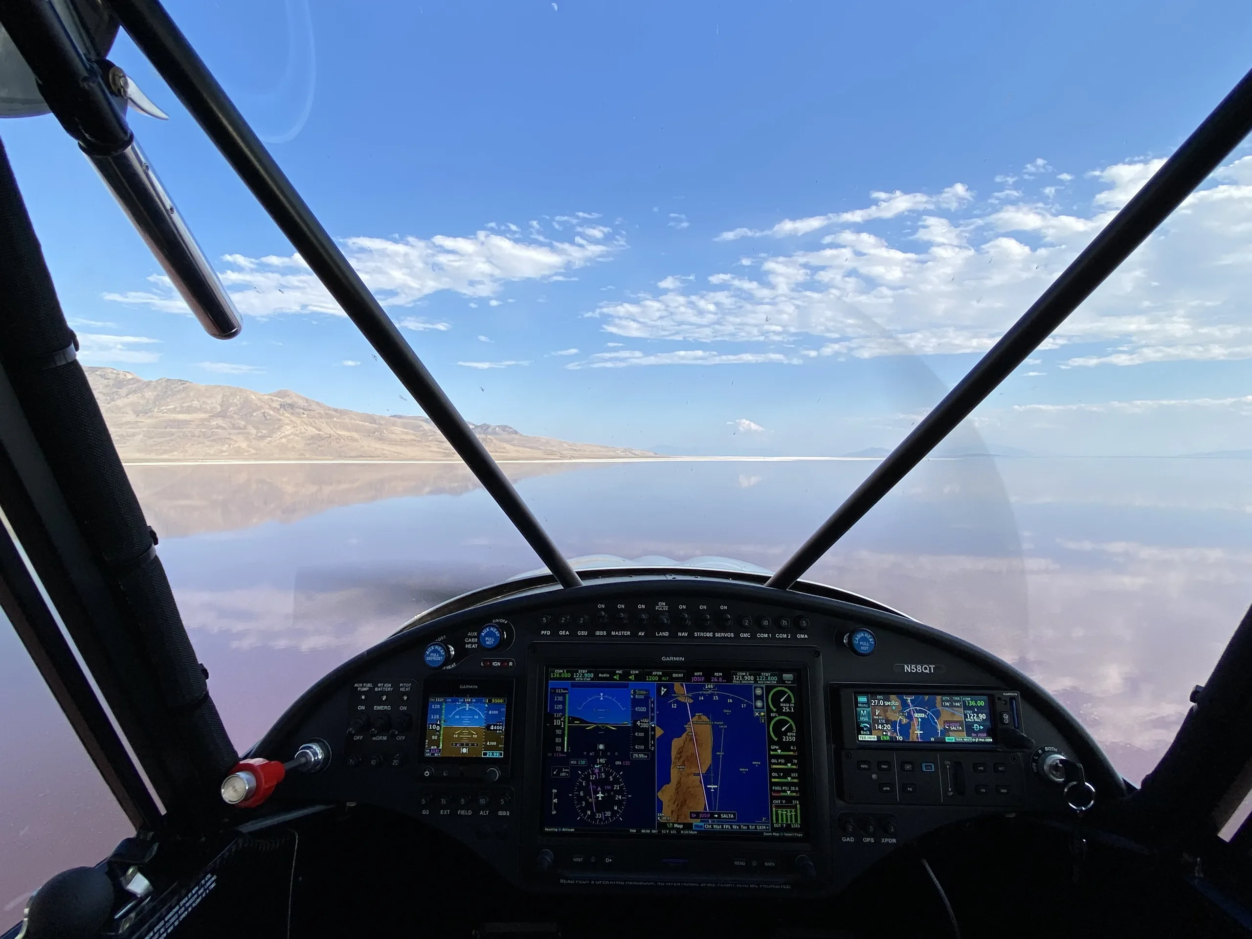 Avionics suite of a 2021 CubCrafters.