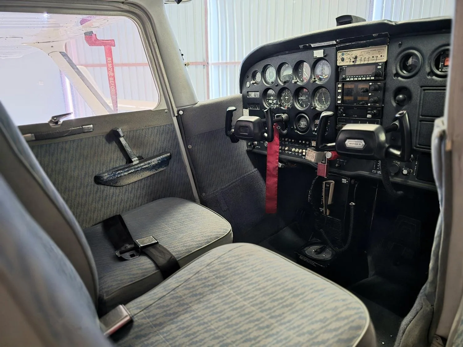 Cockpit and instrument panel of a 1977 Cessna 172N Skyhawk O-320-D2J.