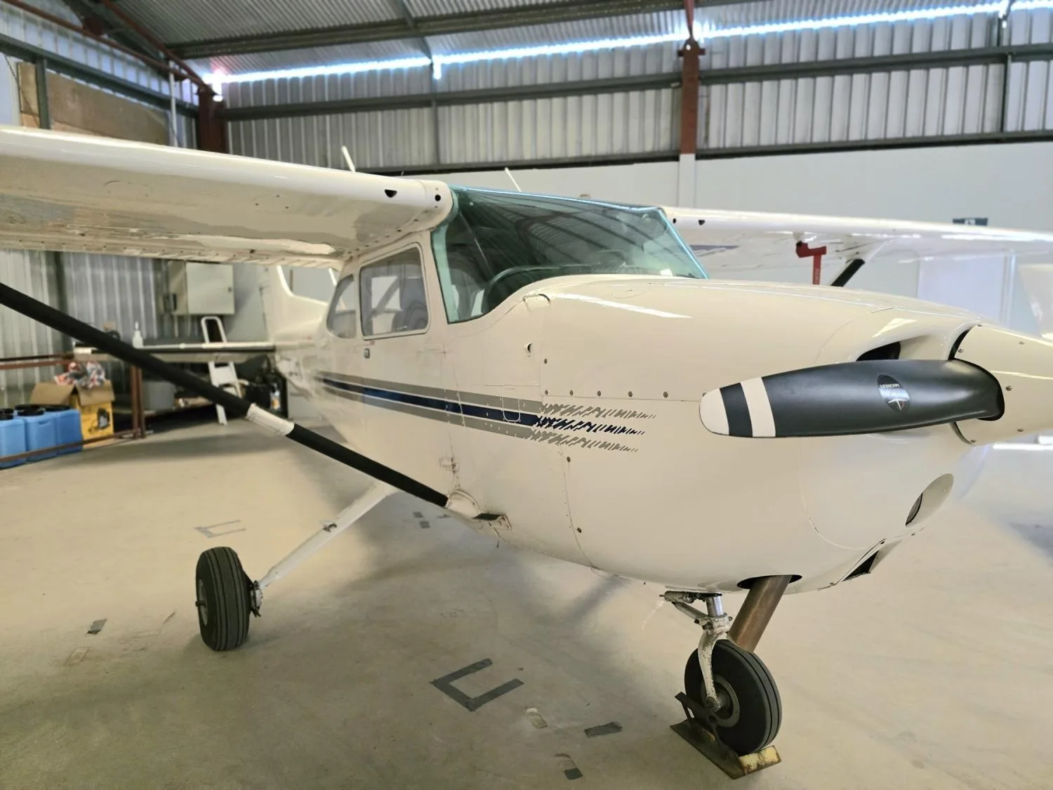 Exterior view of a 1977 Cessna 172N Skyhawk O-320-D2J.
