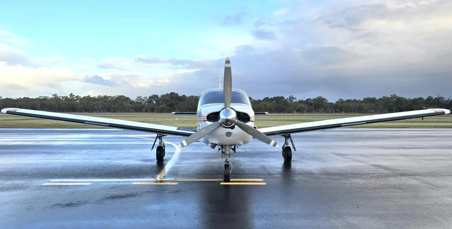 Exterior view of a 1981 Piper PA32R-301 SARATOGA SP.