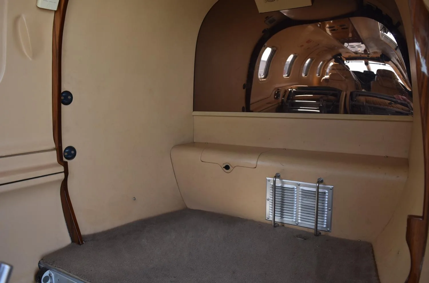 Cabin interior of a 2003 Socata TBM700C2.