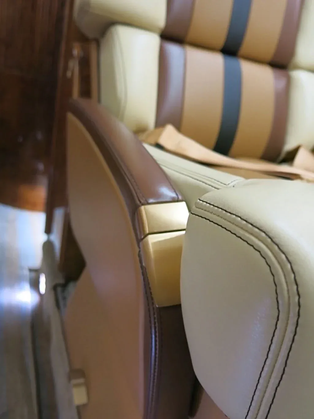 Cabin interior of a 1999 Bombardier Learjet 60.