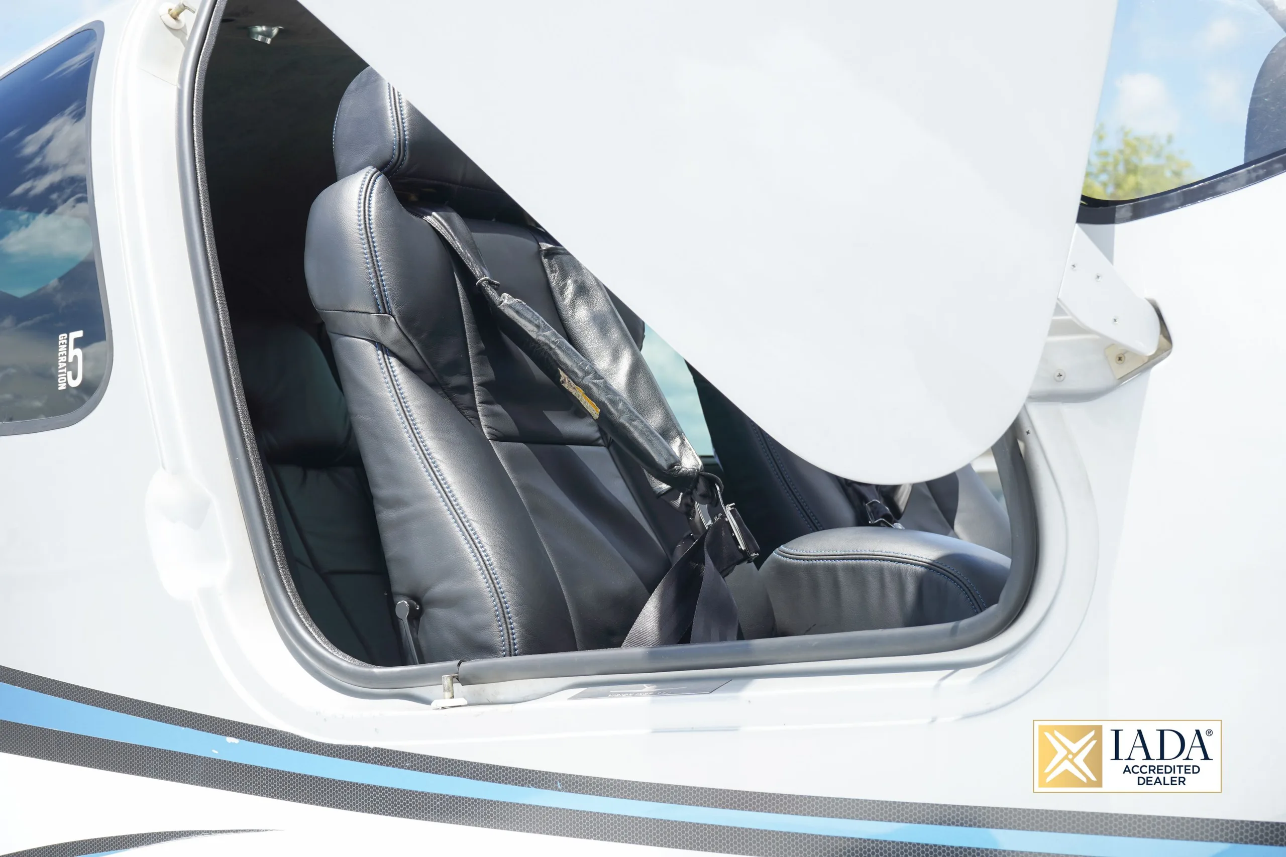 Cabin interior of a 2013 Cirrus SR22 G5 TURBO.