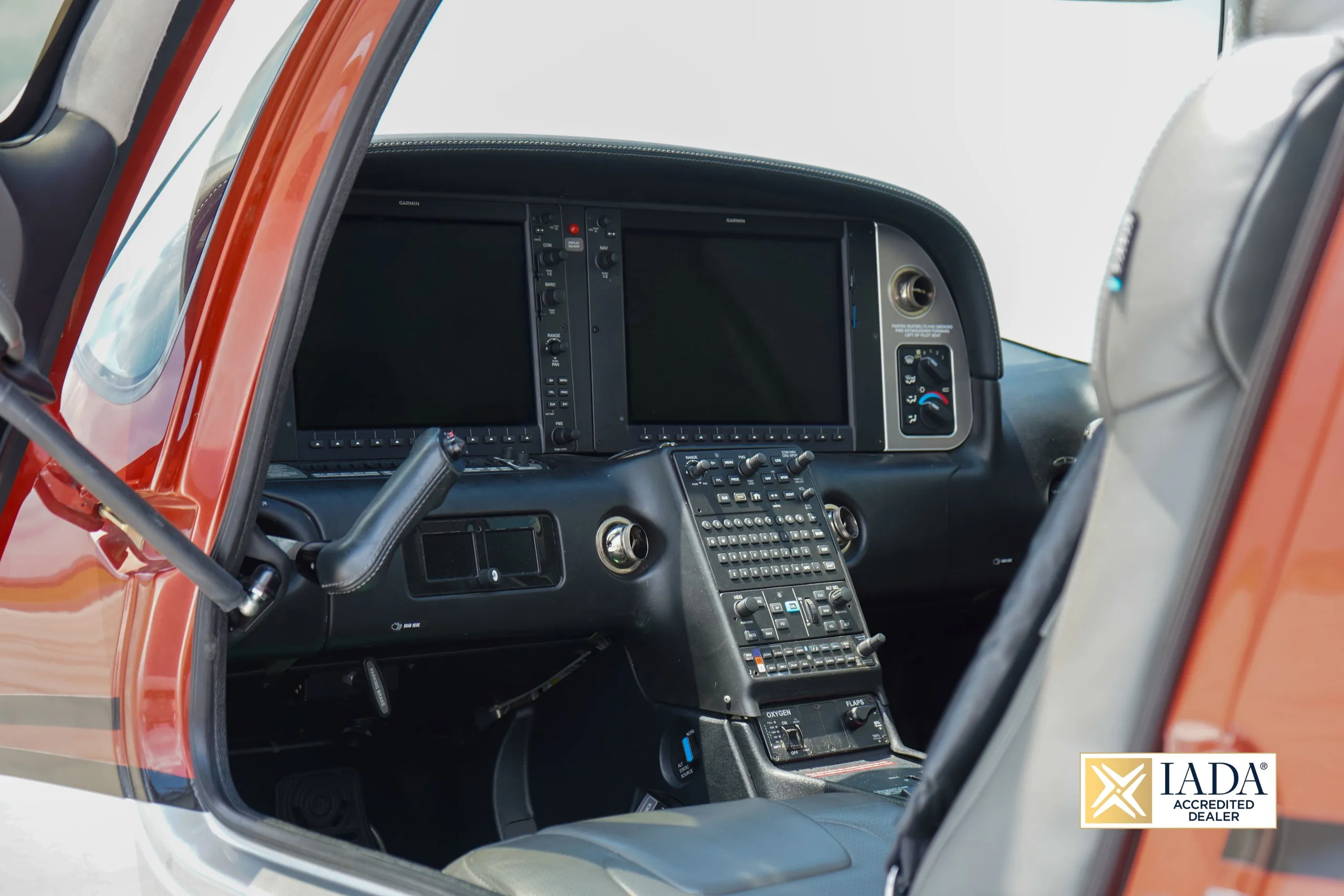 Avionics suite of a 2017 Cirrus SR22 G6 TURBO.