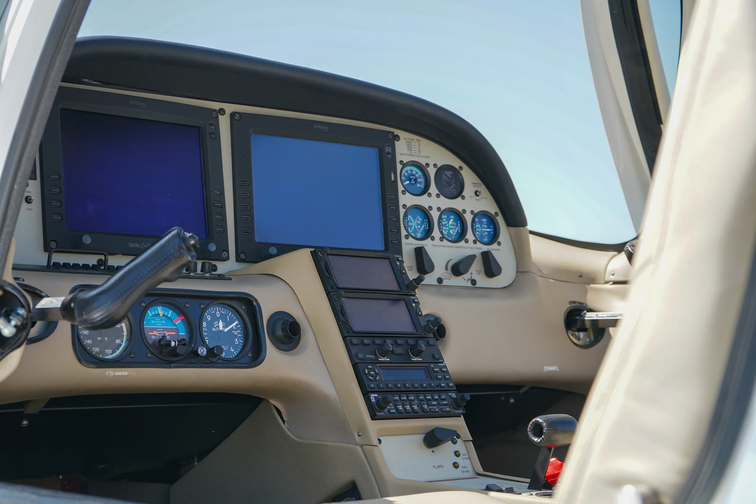 2005 Cirrus SR22 G2