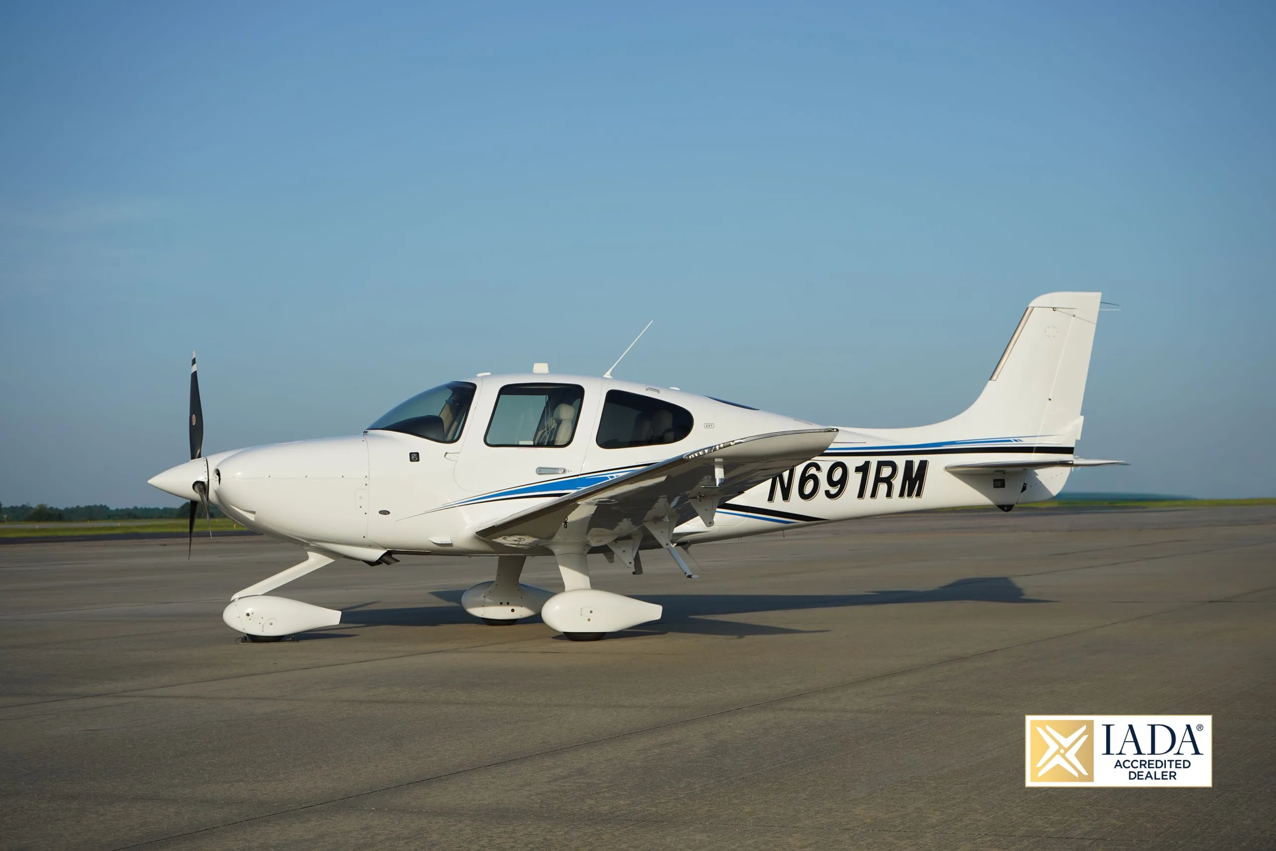 Exterior view of a 2020 Cirrus SR22 G6 TURBO.