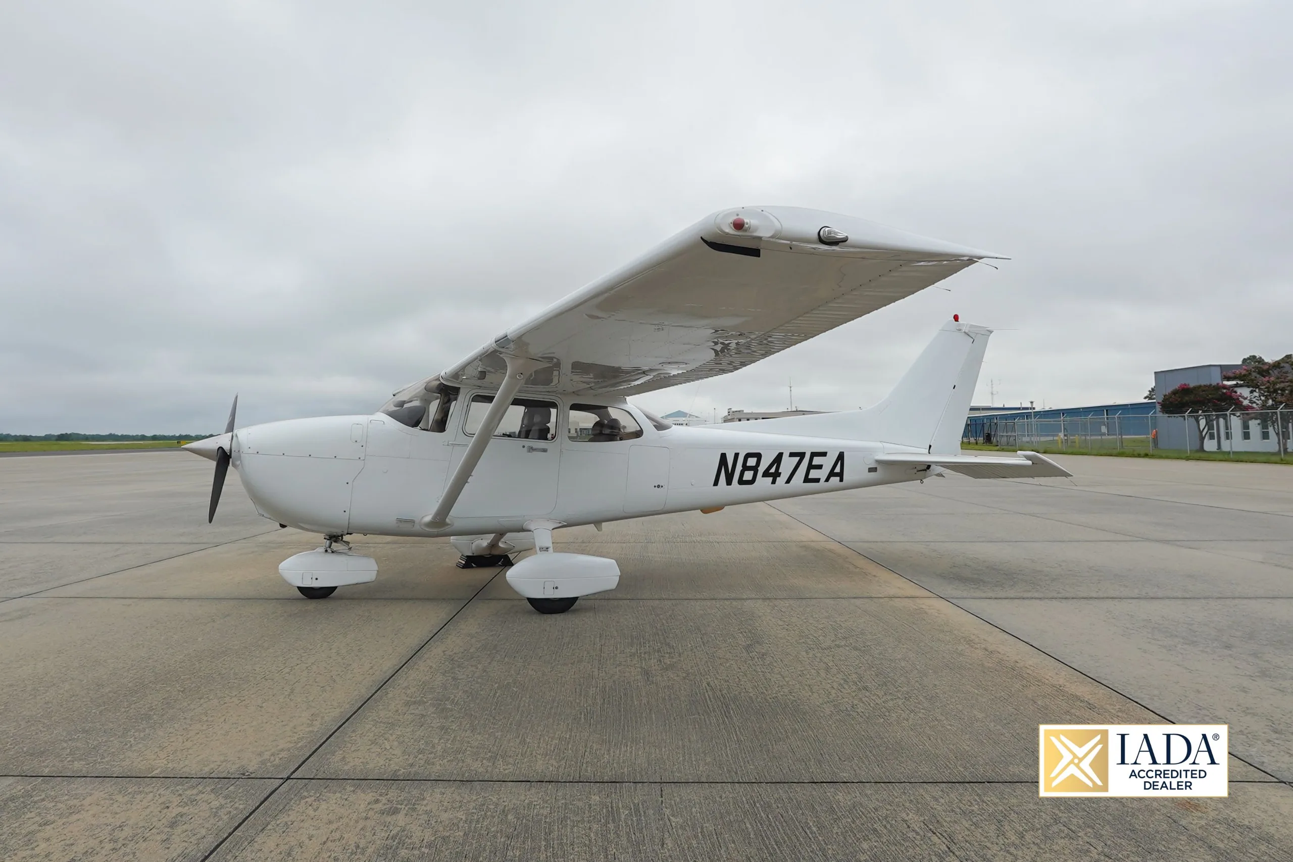 2004 CESSNA 172SP