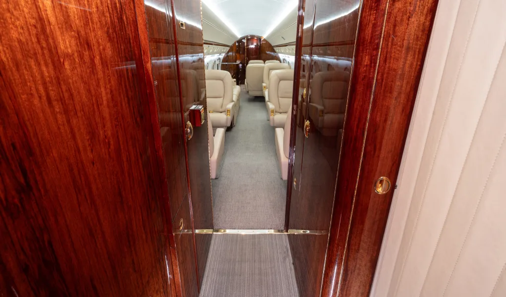 Cabin interior of a 2001 Gulfstream GIV-SP.