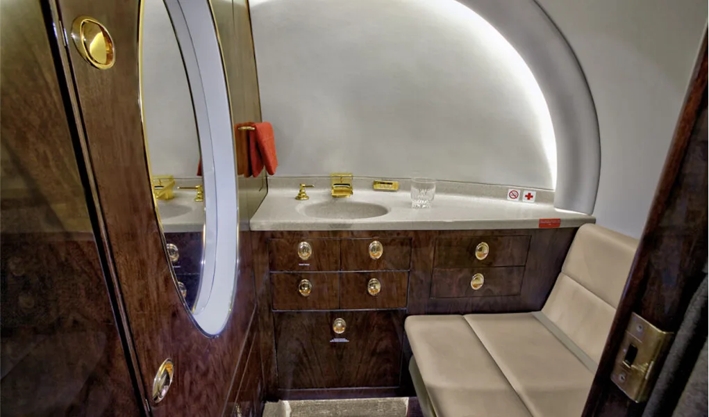 Cabin interior of a 2005 Hawker 800XPi.