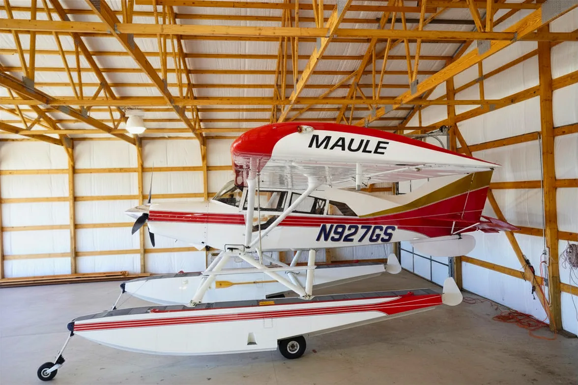 Exterior view of a 2000 Maule Amphib, N927GS.