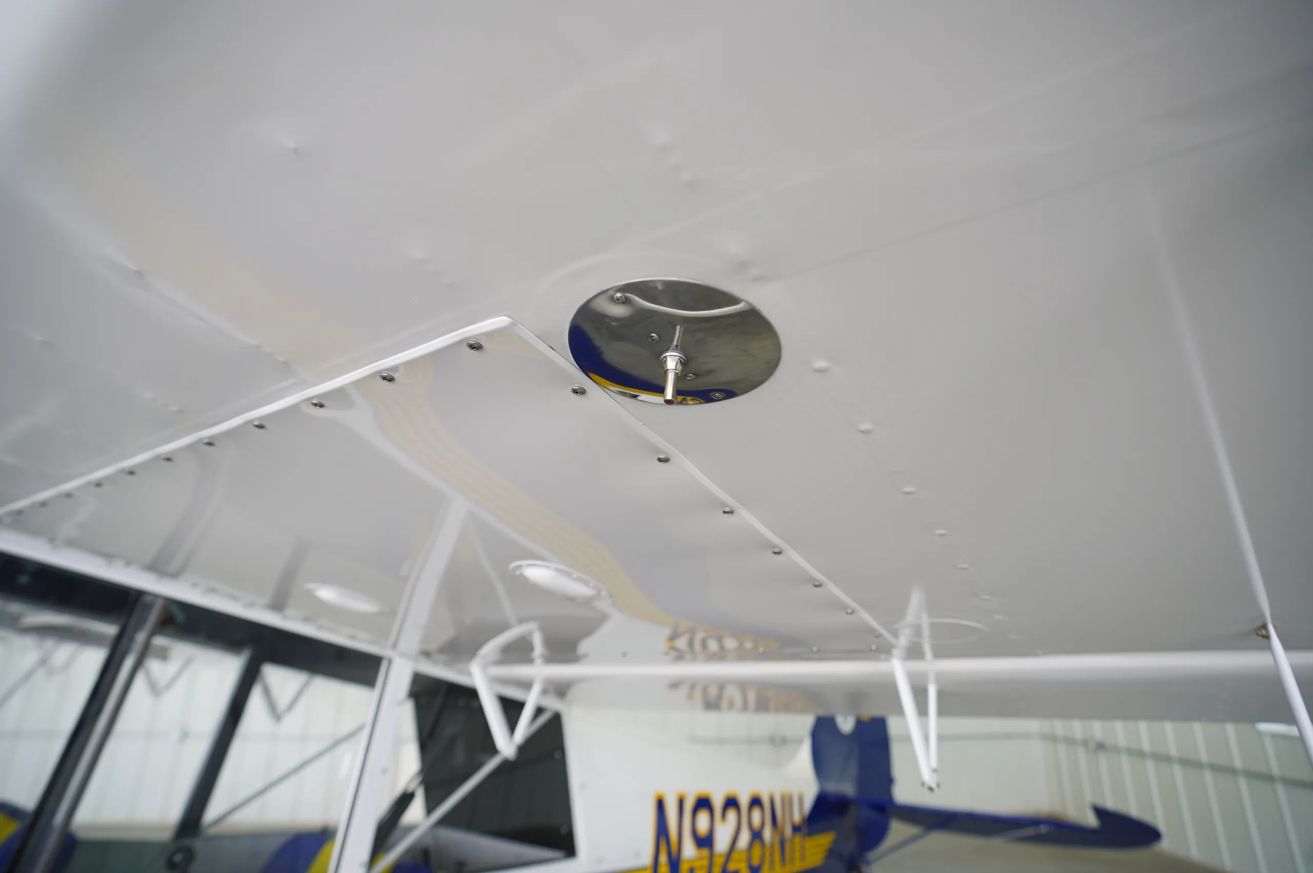 Exterior view of a 2007 Aviat Husky, N928NH.