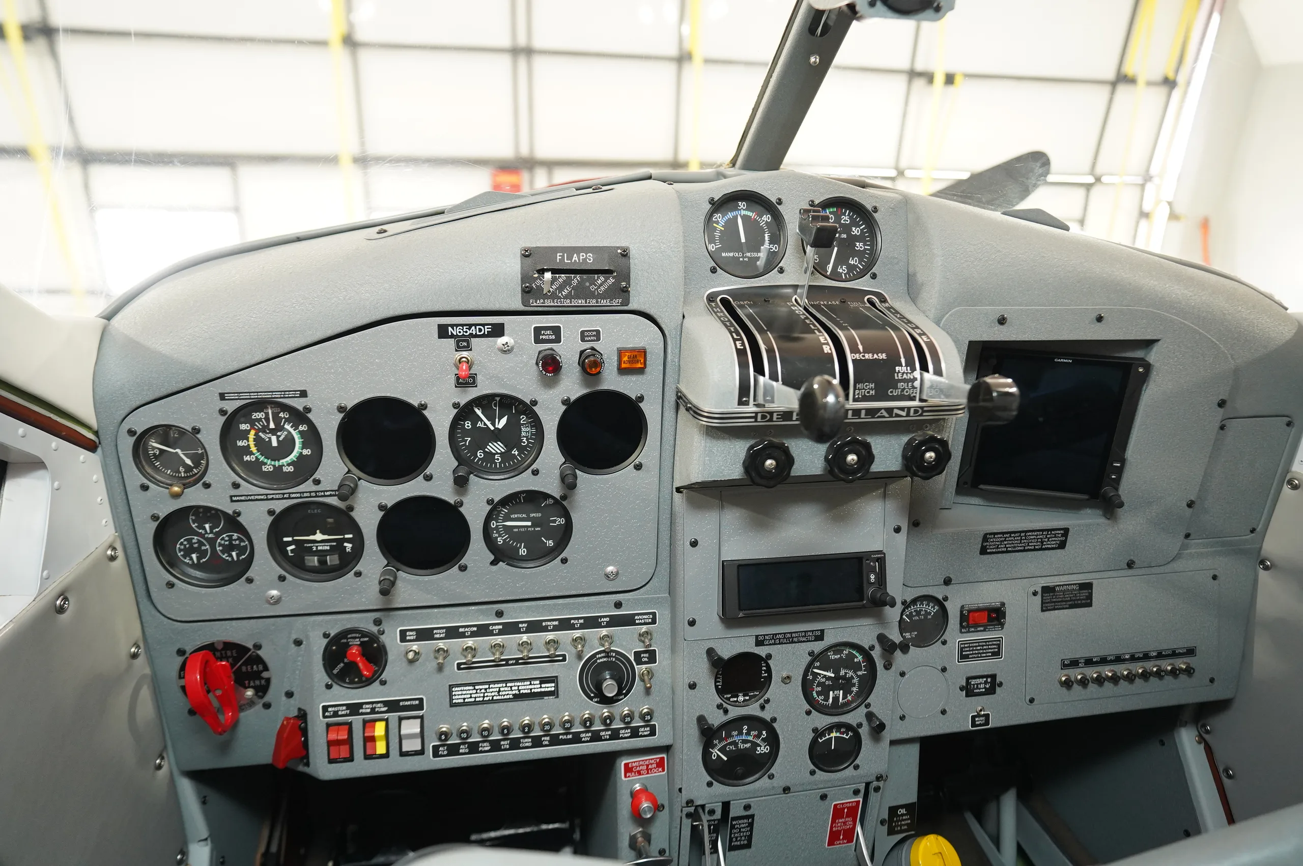 Cockpit and instrument panel of a 1954.