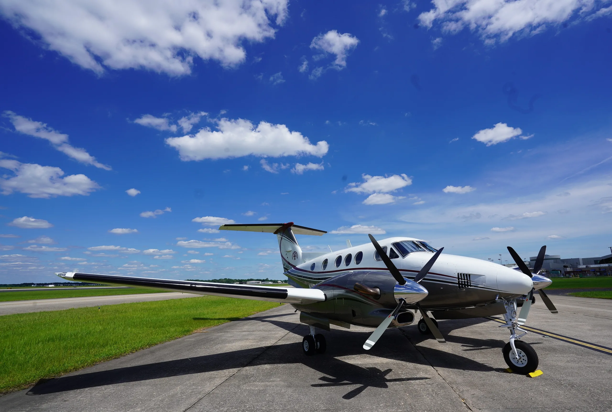 Exterior view of a 1985 Beechcraft King Air F90-1, N18SF.