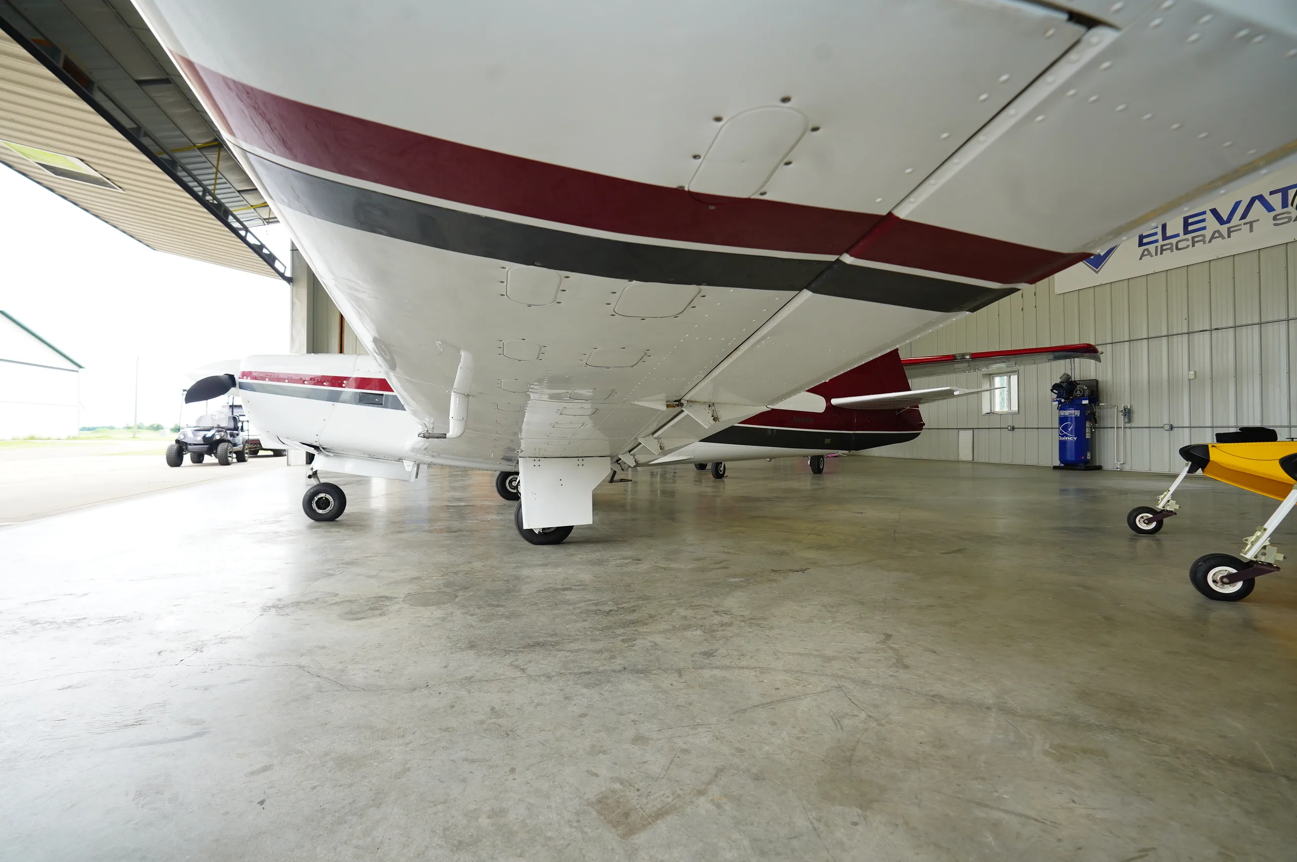 Exterior view of a Mooney M20C, N9211M.