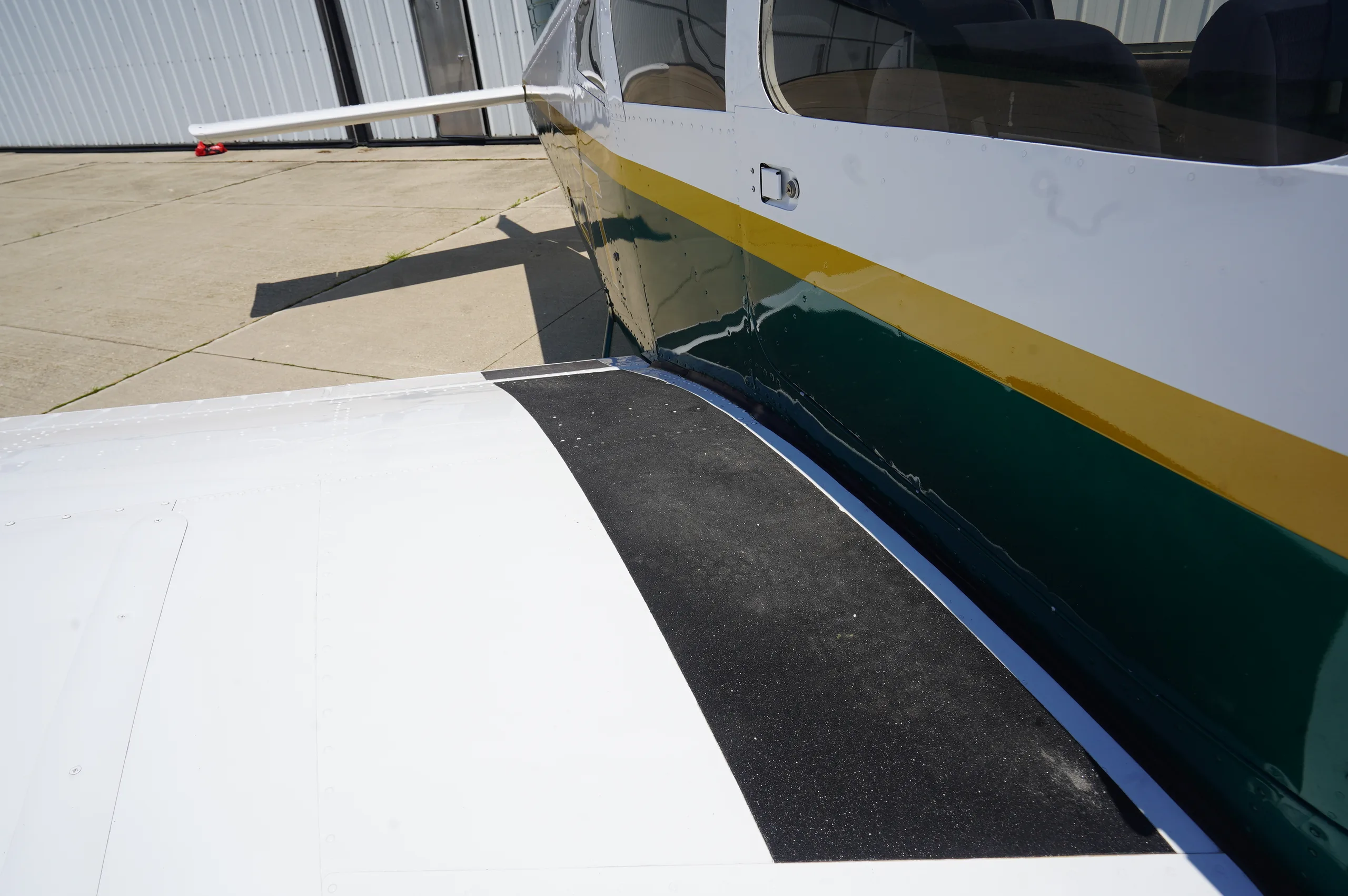 Exterior view of a 1972 Piper Arrow II, N1227T.