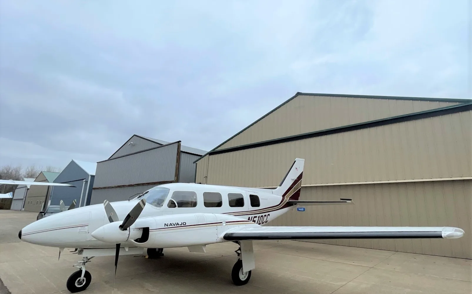 Exterior view of a 1978 Piper Navajo PA-31-310, N510CC.