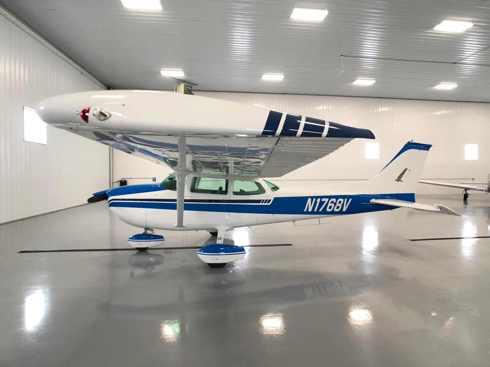 N1768V 1974 Cessna 172 - Elite Air Service