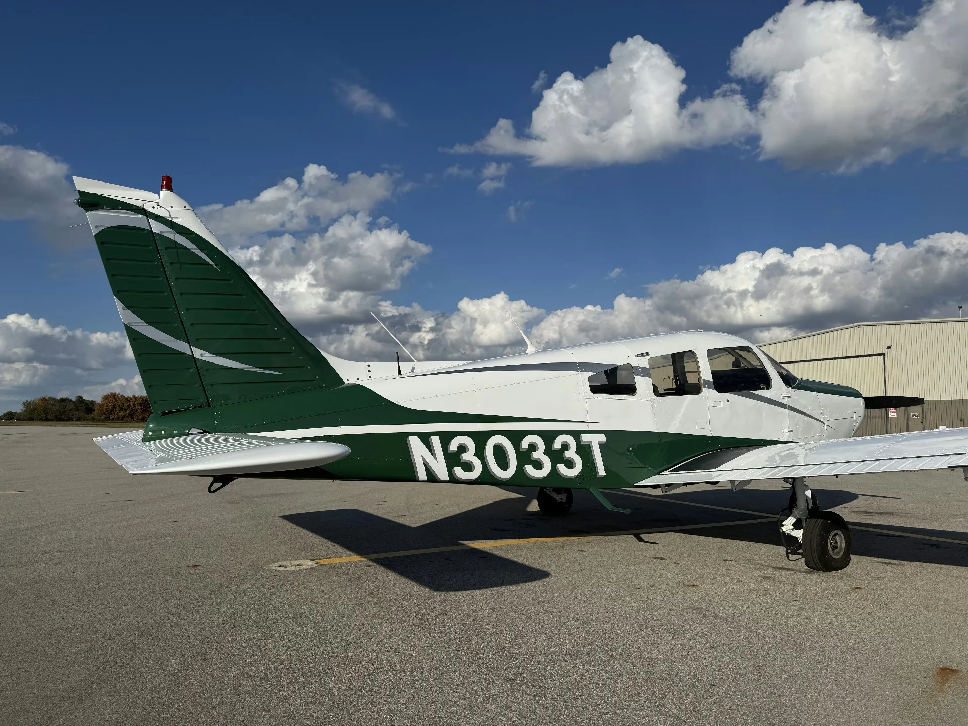 Exterior view of a 1979 Piper PA-28-161 - Elite Air Service.