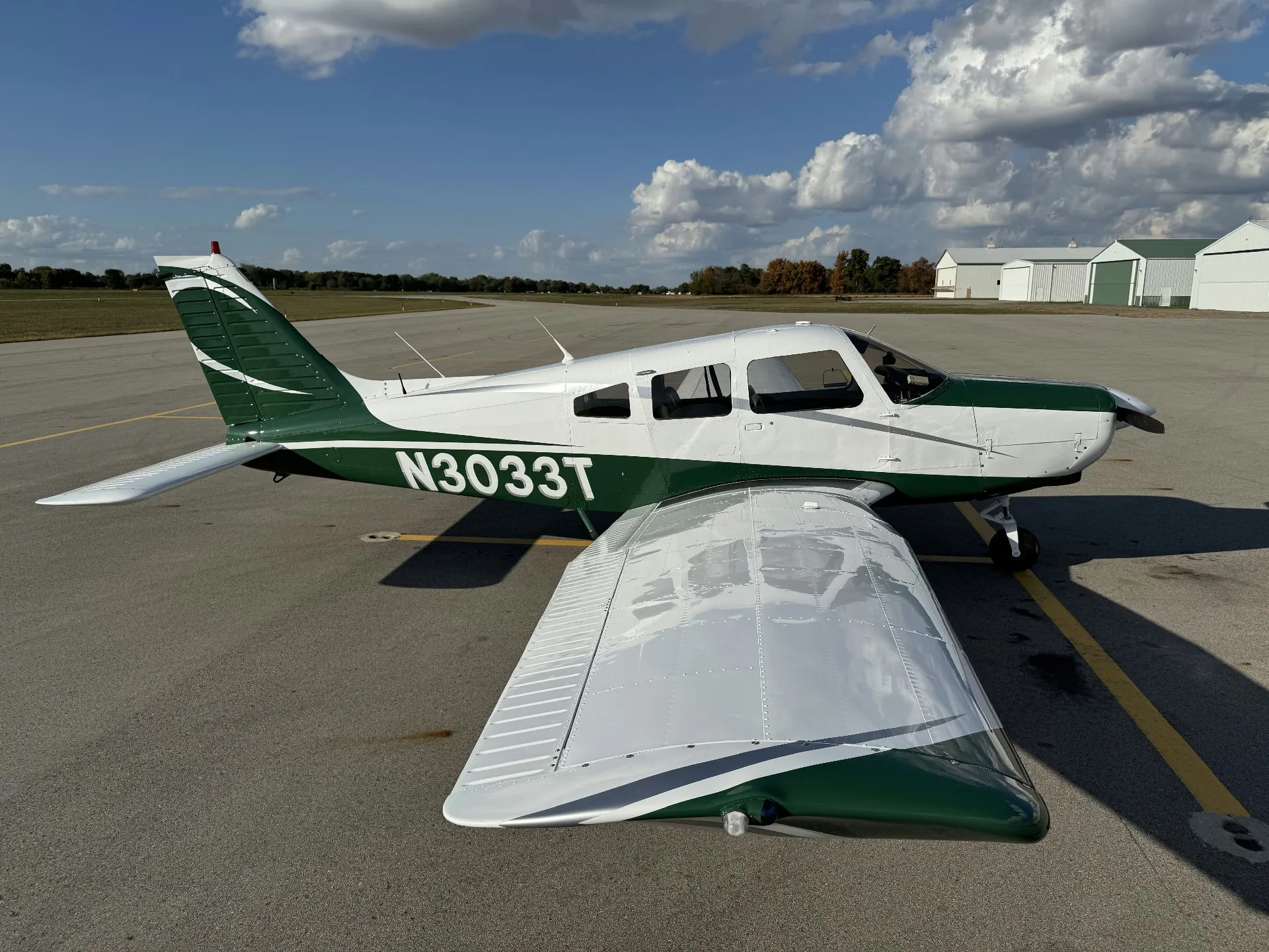 Exterior view of a 1979 Piper PA-28-161 - Elite Air Service.