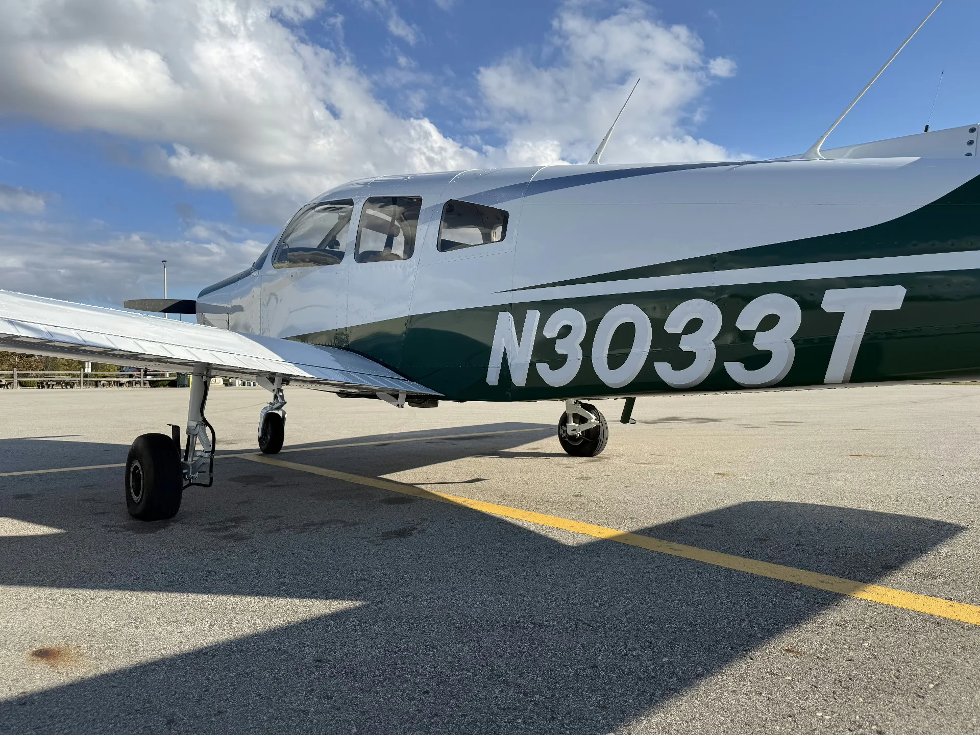 Exterior view of a 1979 Piper PA-28-161 - Elite Air Service.