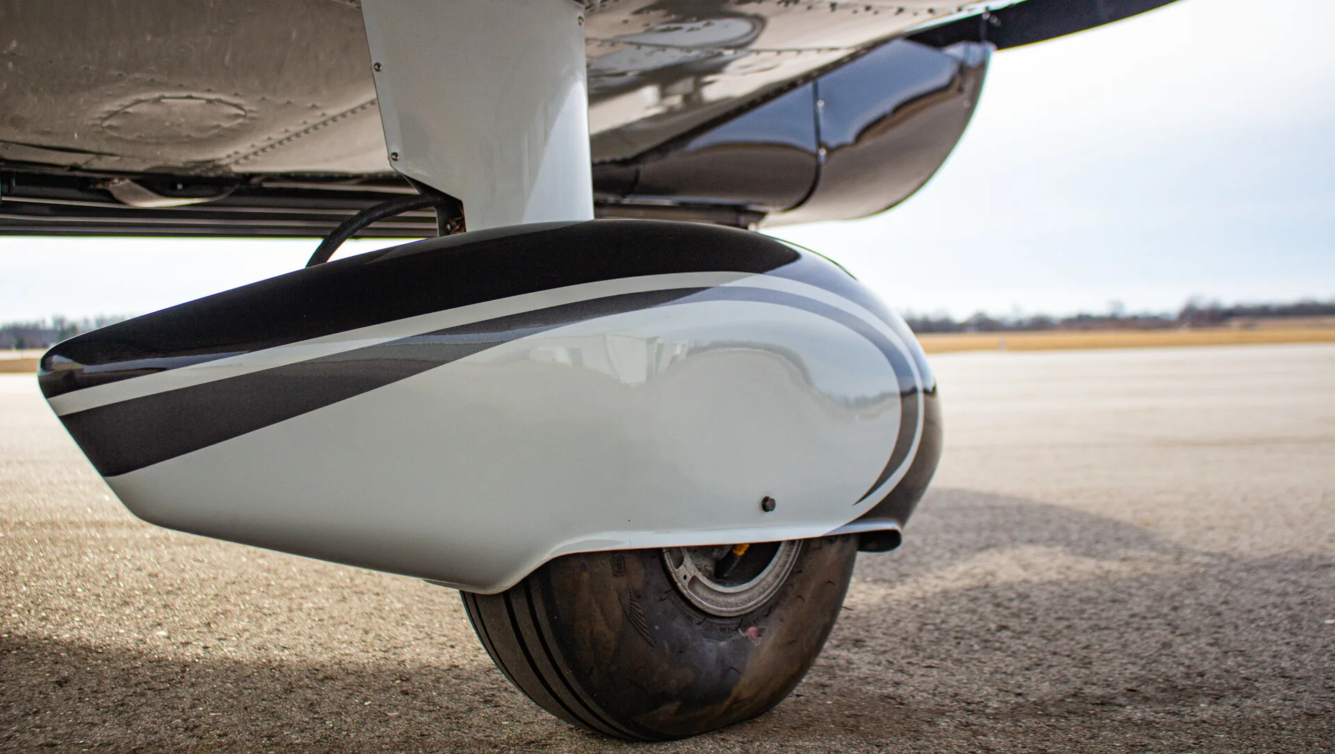 Engine detail of a 1976 Piper Cherokee Cruiser - Elite Air Service.
