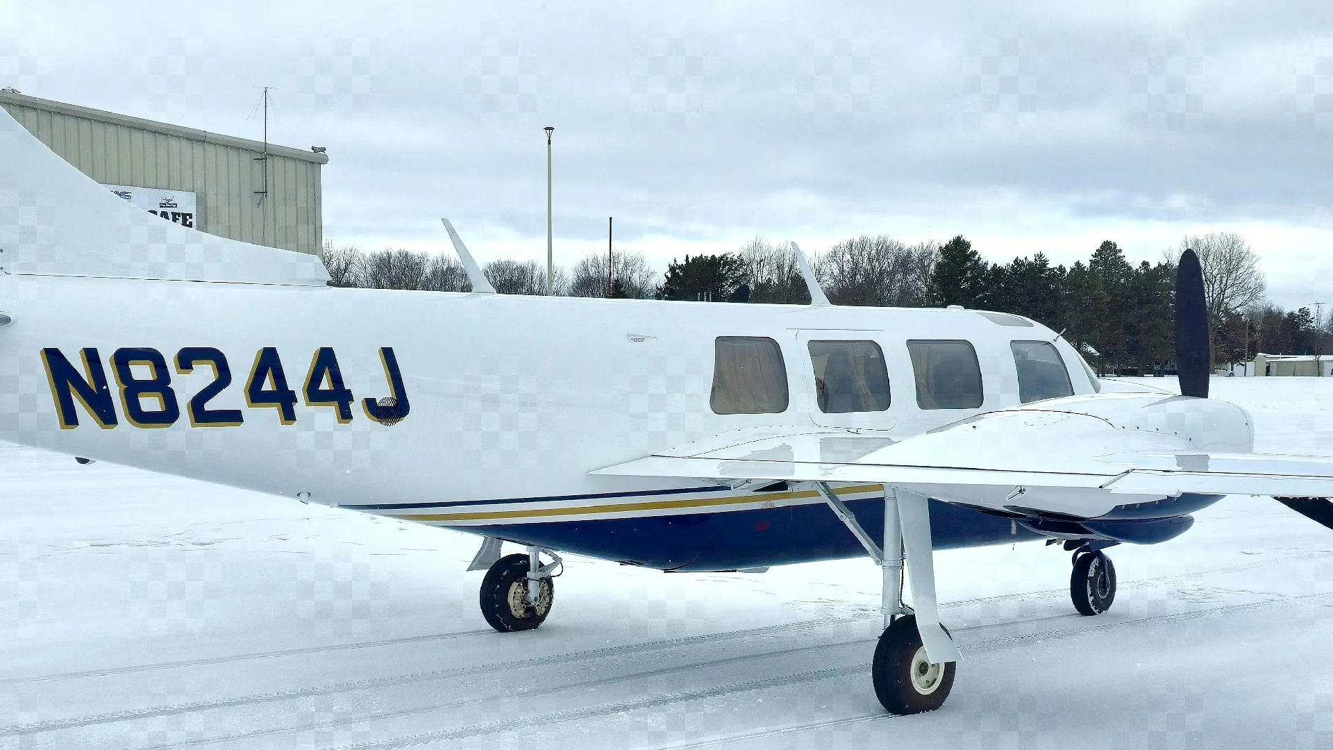 Exterior view of a 1979 Piper Aerostar 601P - Elite Air Service.