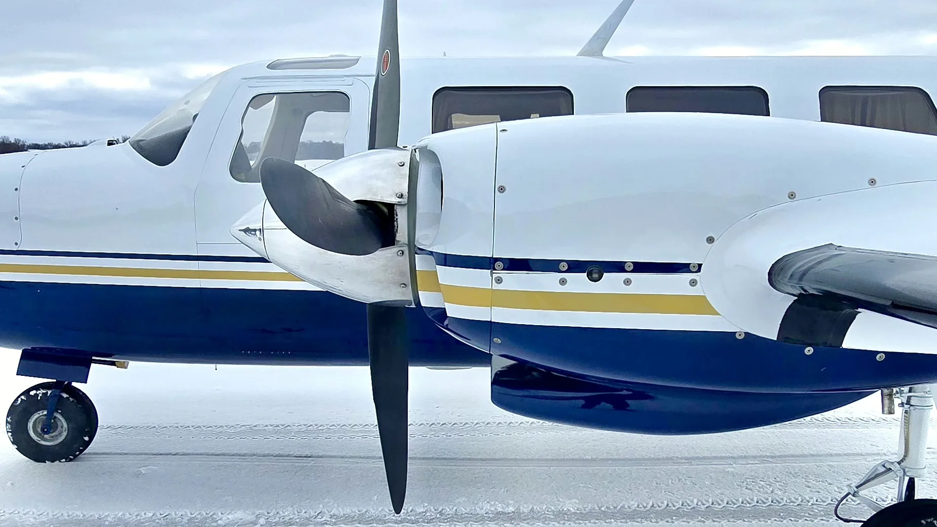Engine detail of a 1979 Piper Aerostar 601P - Elite Air Service.