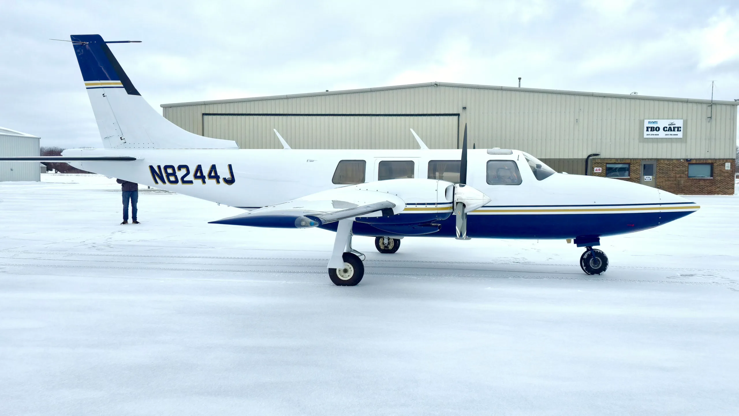N8244J 1979 Piper Aerostar 601P - Elite Air Service