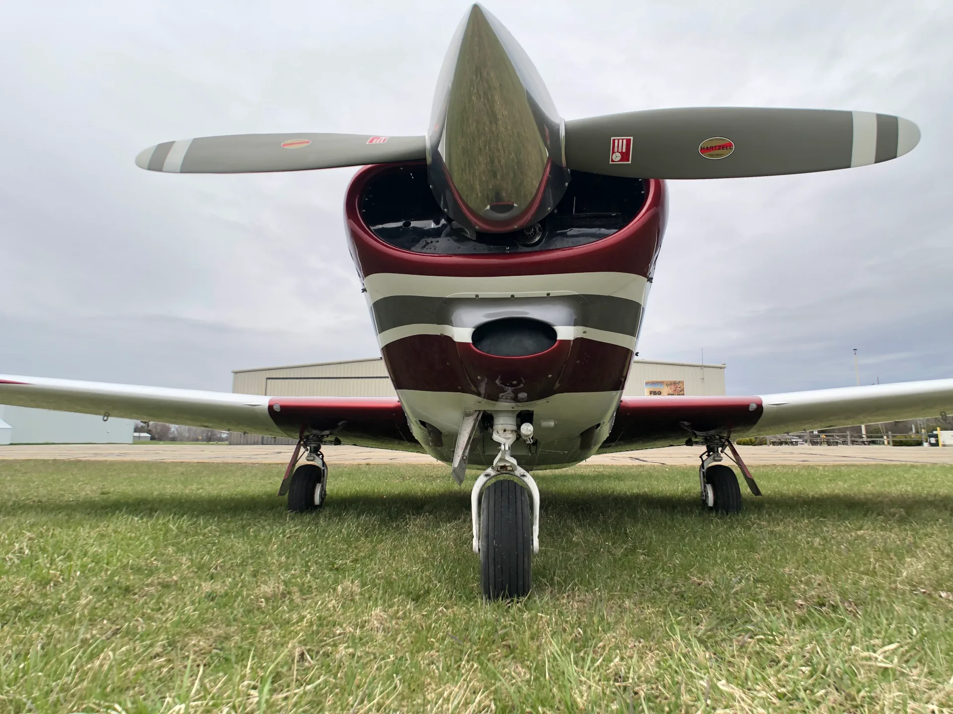 Exterior view of a 1964 Piper Comanche 260 New Scheme - Elite Air Service.