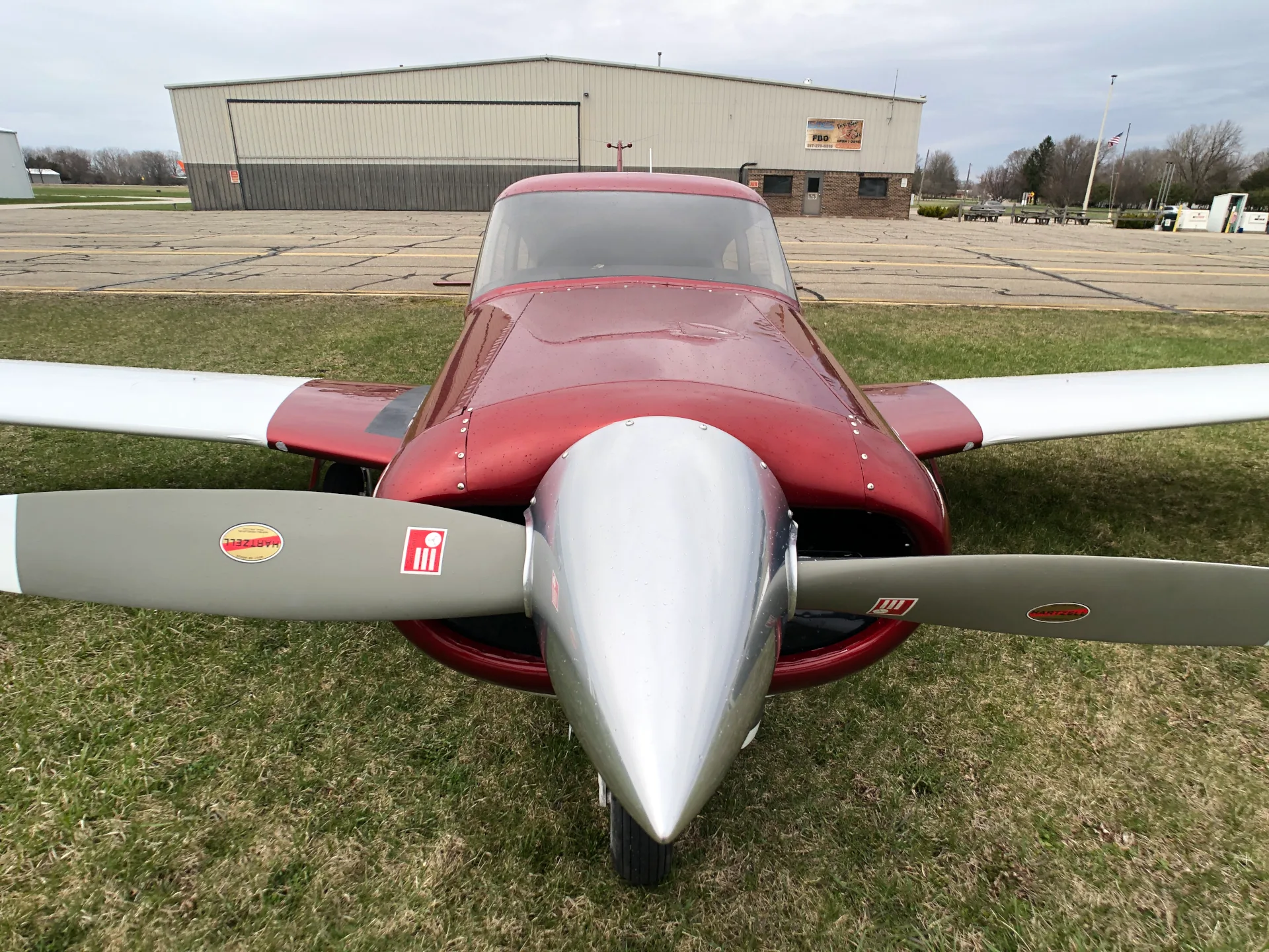 Exterior view of a 1964 Piper Comanche 260 New Scheme - Elite Air Service.