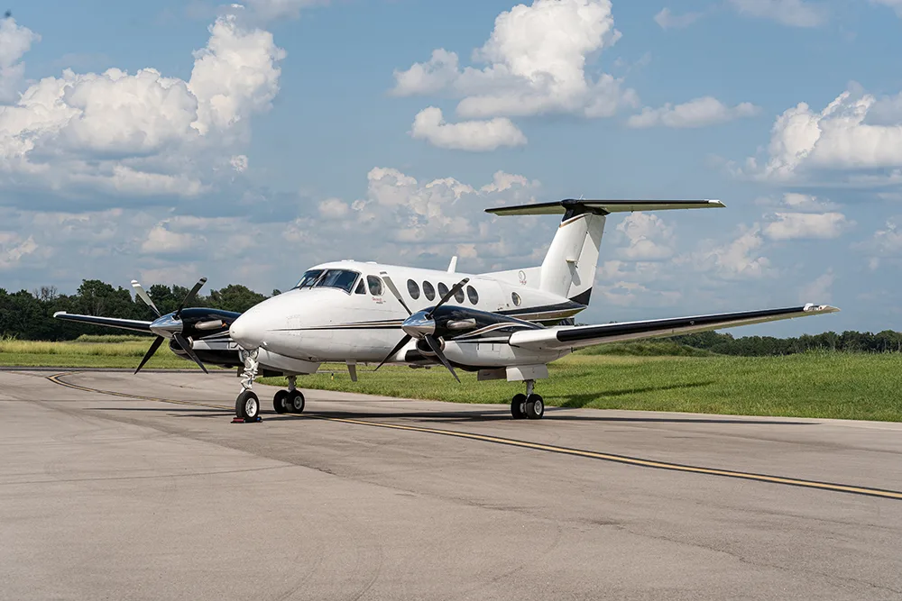 Exterior view of a 1995 Beechcraft B200, N3051K.