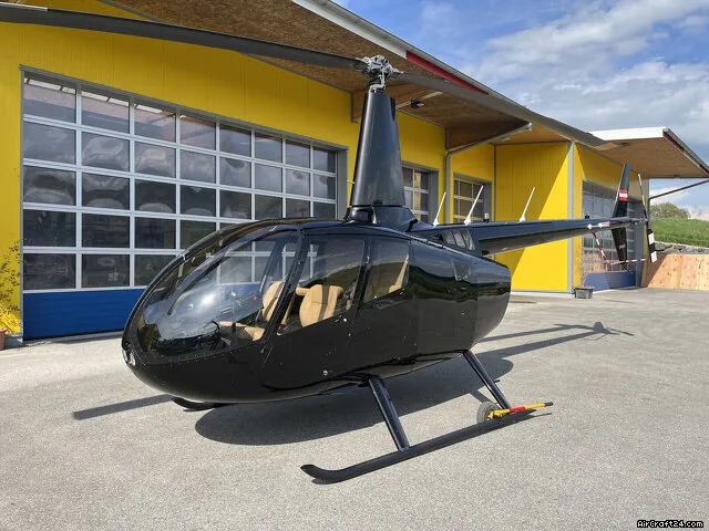 Robinson R66