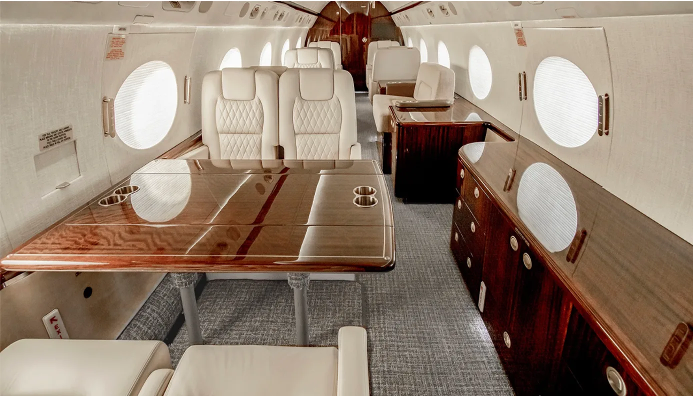 Cabin interior of a 2004 Gulfstream G550.
