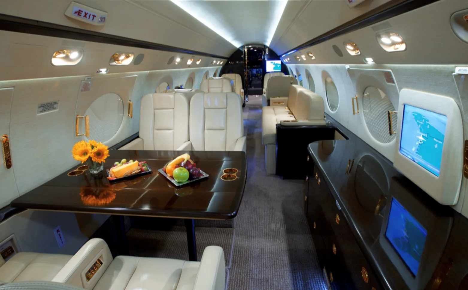 Cabin interior of a 2010 Gulfstream G550.
