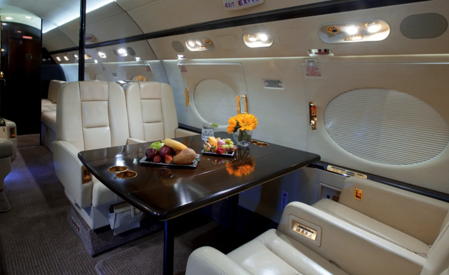 Cabin interior of a 2010 Gulfstream G550.