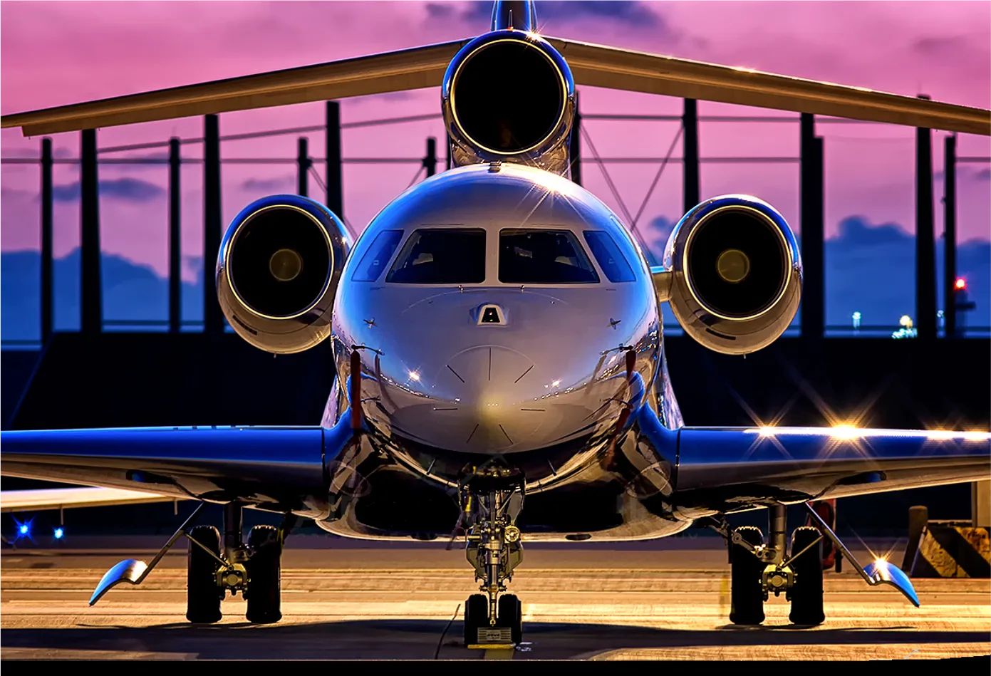 Cabin interior of a 2015 Dassault FALCON 7X.