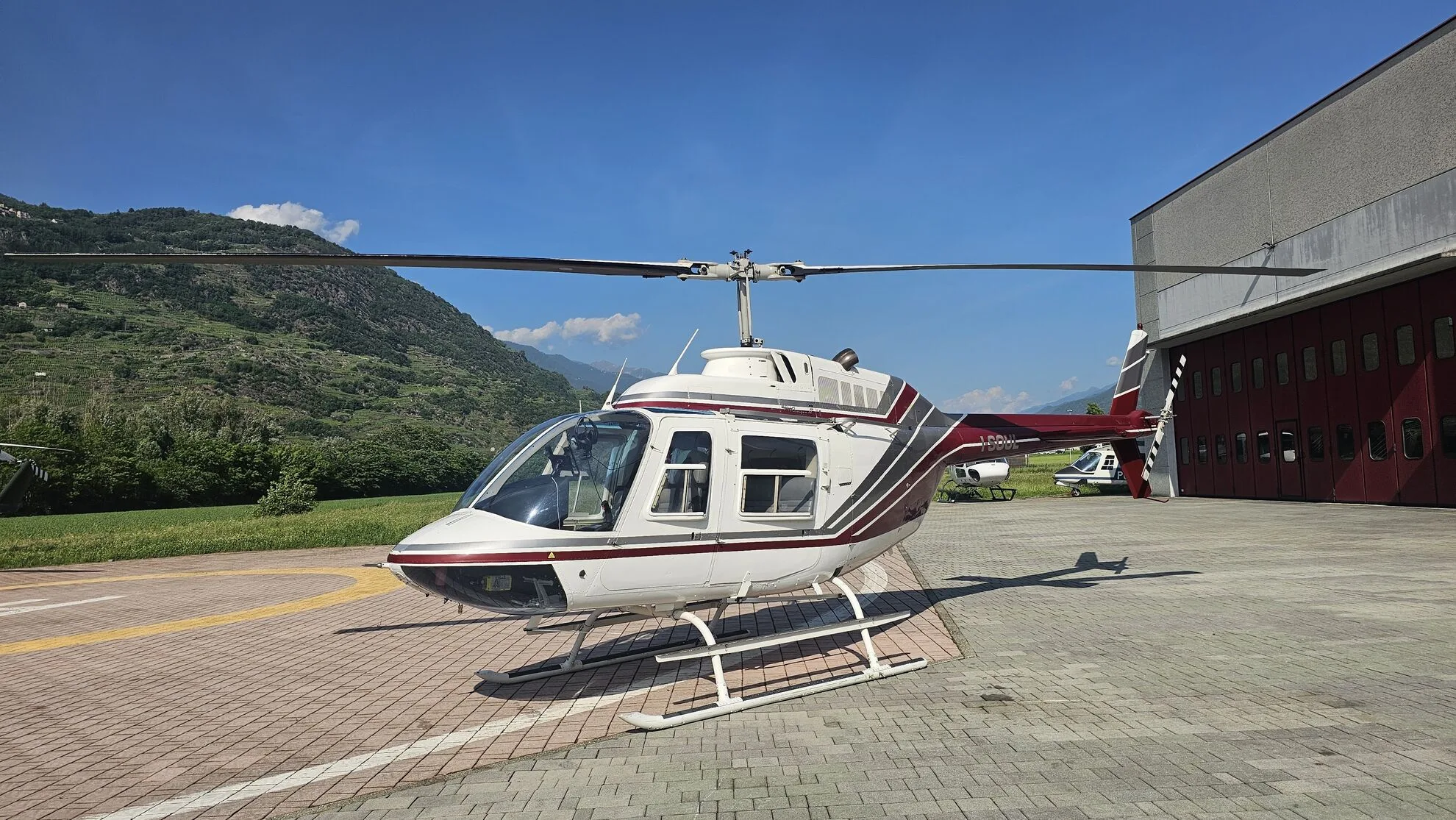 Exterior view of a Bell 206B JRIII, I-SOUL.